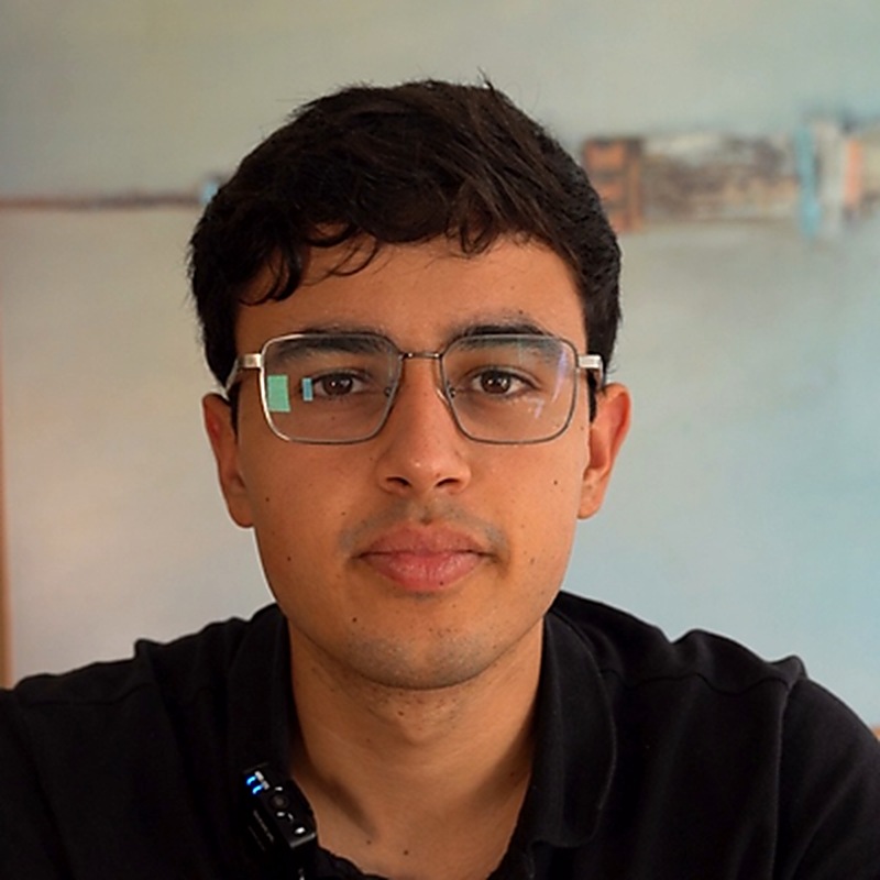 Javier, fundador de Intelia